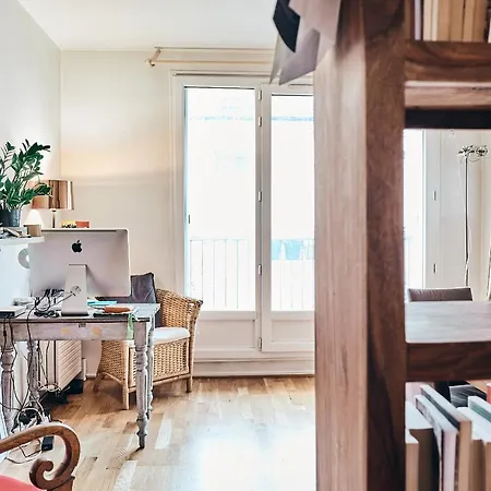 Cozy Small Artist Studio Paris