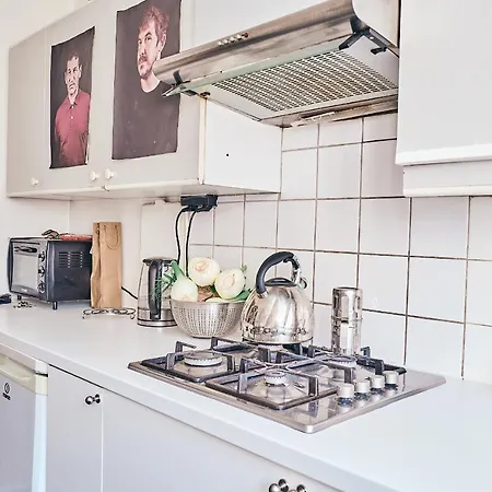 Apartment Cozy Small Artist Studio Paris
