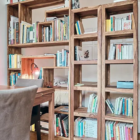 Cozy Small Artist Studio Paris
