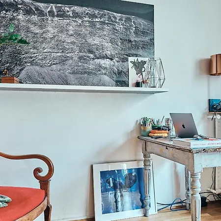 Cozy Small Artist Studio Paris