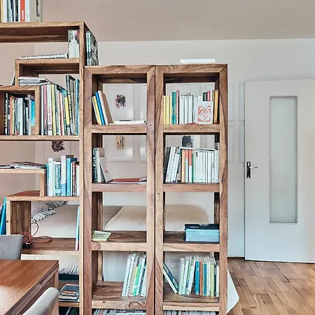 Cozy Small Artist Studio *