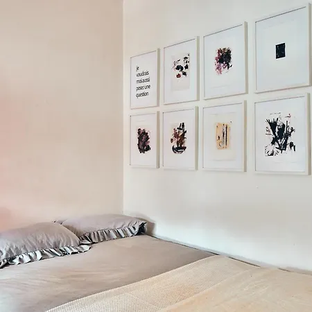 Cozy Small Artist Studio *