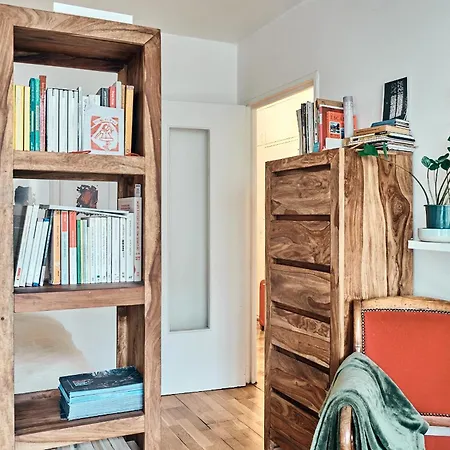 Apartment Cozy Small Artist Studio
