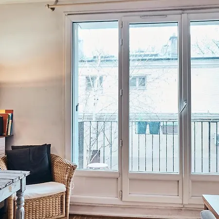 Cozy Small Artist Studio * Parijs