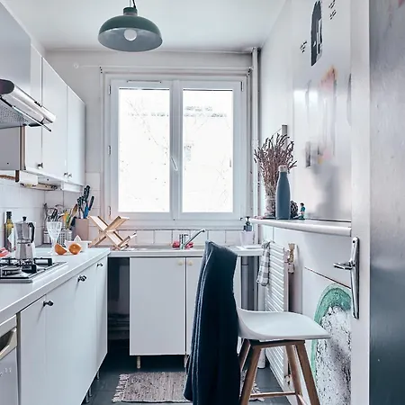 Cozy Small Artist Studio Appartement Parijs